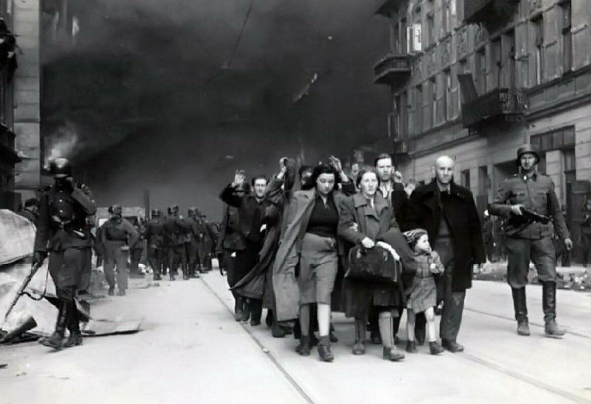 Zdj?cia z opublikowanego raportu Stroopa z zag?ady getta w Warszawie