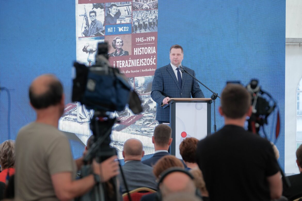 Minister Czarnek konferencja HiT fot. MEiN