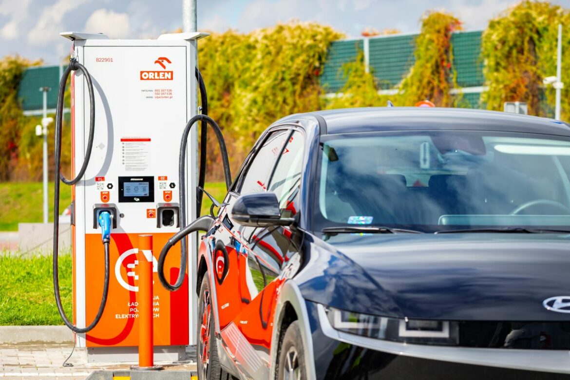 First Ultra Fast Electric Car Charger Available At Orlen Stations Dignity Dignitynews Eu