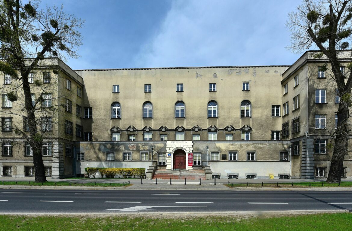 Wolna_Wszechnica_Polska_ul._Banacha_w_Warszawie