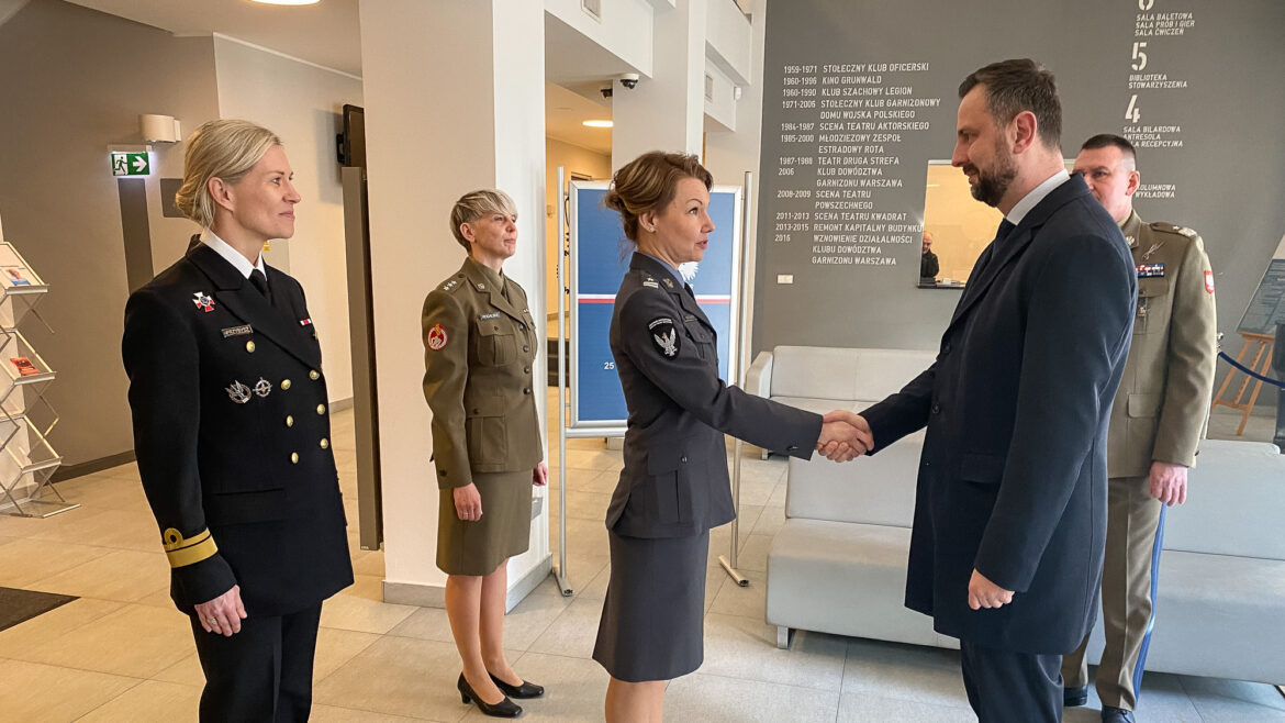 Ponad 17 tysięcy kobiet – żołnierzy zawodowych w Wojsku Polskim fot. MON